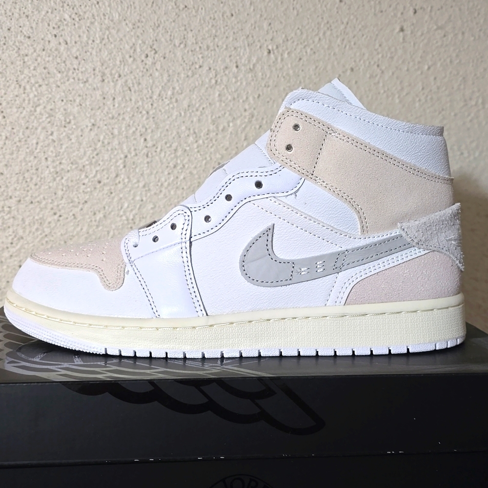*NWB* Air Jordan 1 MID SE CRAFT